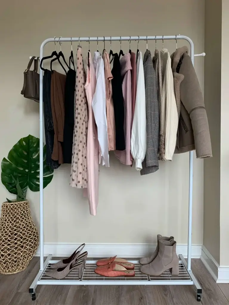 business casual capsule wardrobe