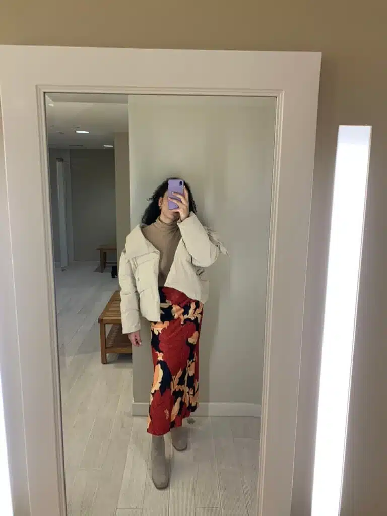 minimalist winter outfit skirt and booties