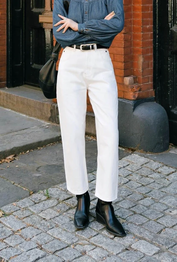 Relaxed Cropped white Jeans